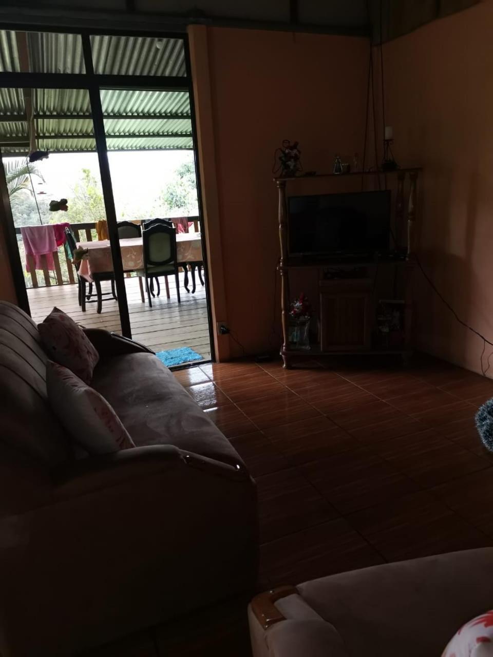 Bella Vista Guest House Туриалба Екстериор снимка
